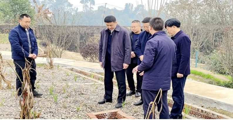 【區(qū)縣委書記抓環(huán)?！繛o縣縣委書記肖剛：確保大陸溪全年水質穩(wěn)定達標