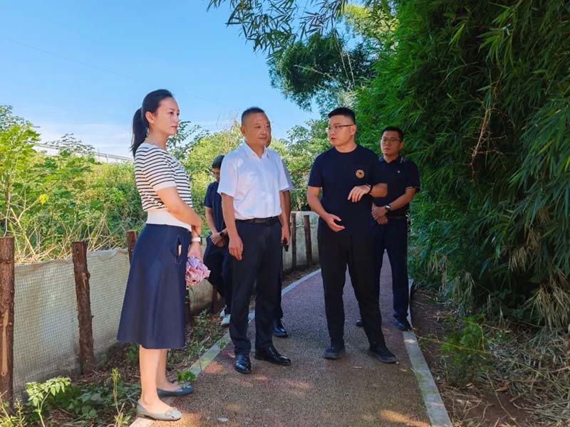 何剛帶隊督導(dǎo)瀨溪河水質(zhì)達標(biāo)攻堅工作